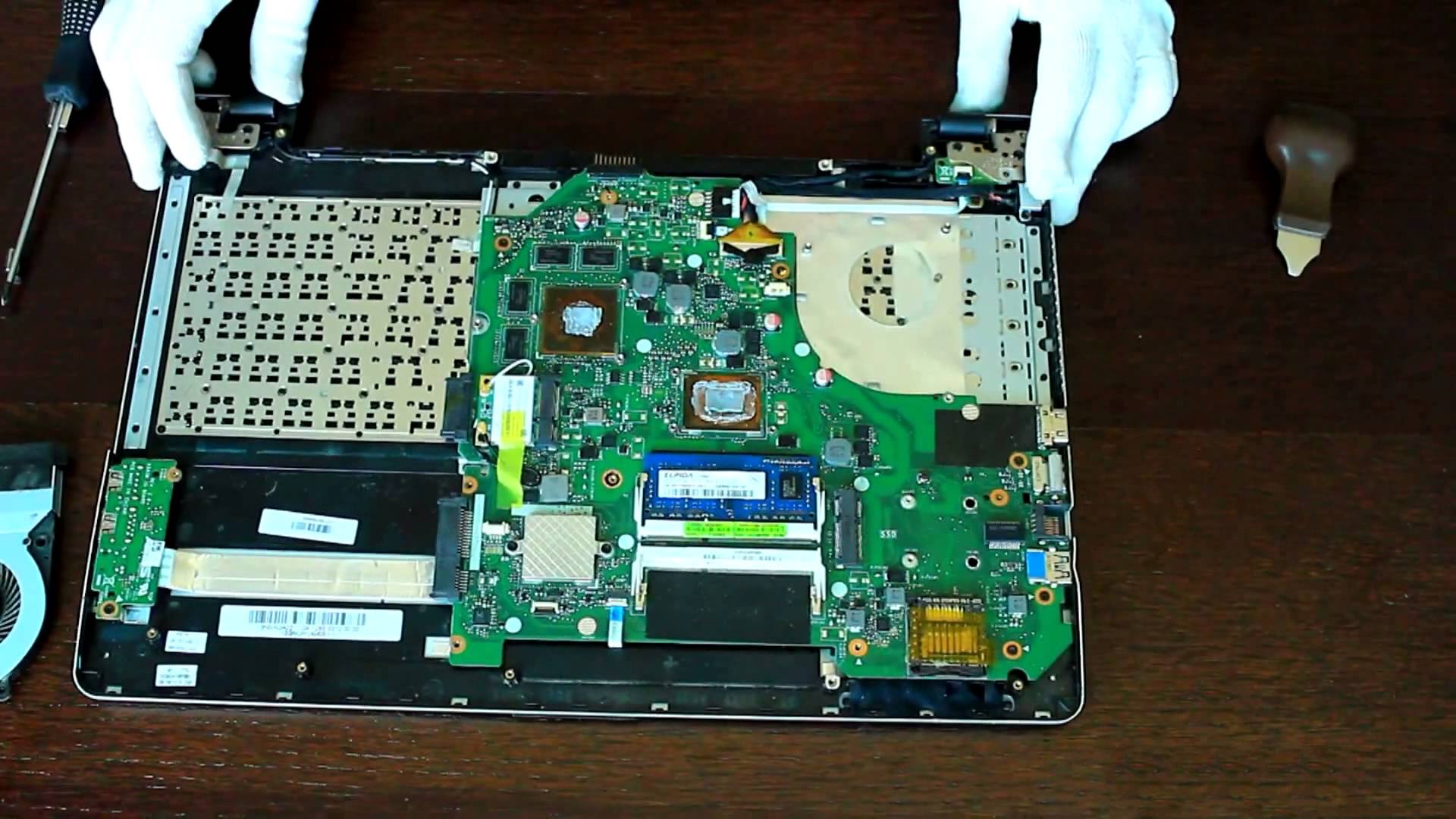 Hình minh họa Bảo trì vệ sinh laptop quận 2